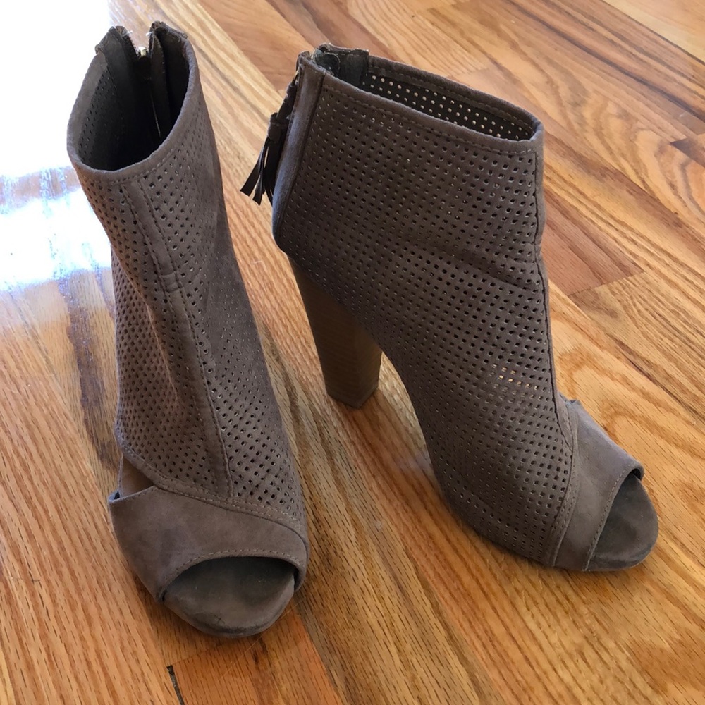 Fabri’k open toed booties